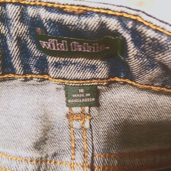 FREE!! Y2K Wild Fable distressed stone washed raw hem min skirt - Picture 3 of 7